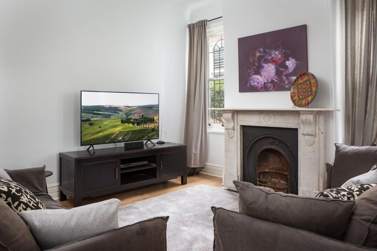 Elegant 3-bed Heritage House With Swimming Pool *
